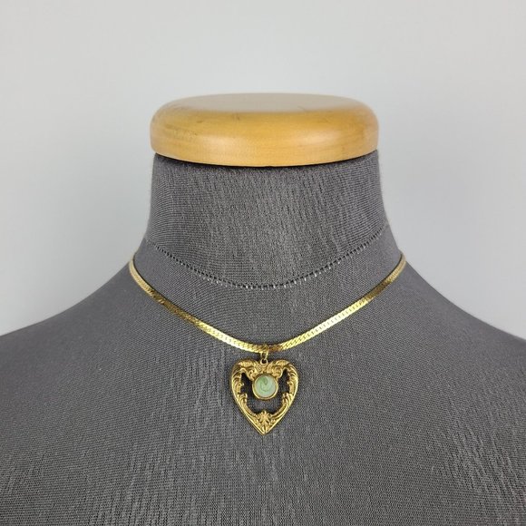 Vintage Jewelry - Vintage Gold Tone Heart Necklace